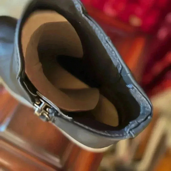 DR SCHOLLS CHLOE BLACK BOOTIE SIZE 7.5W NIB - Picture 7 of 7